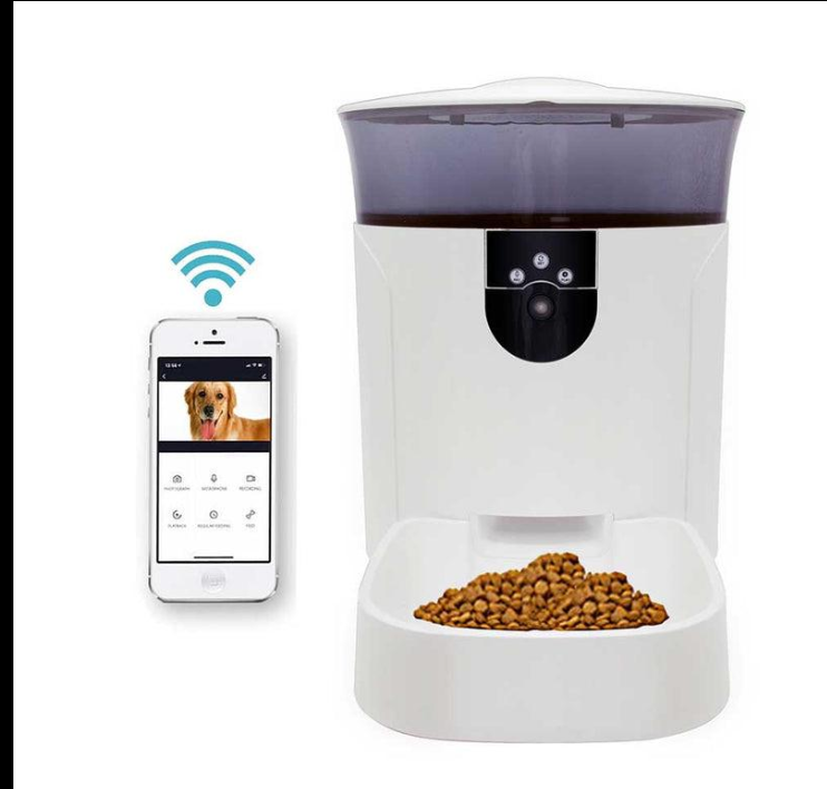 Never Miss a Feeding Time Again With a Smart Automatic Pet Feeder